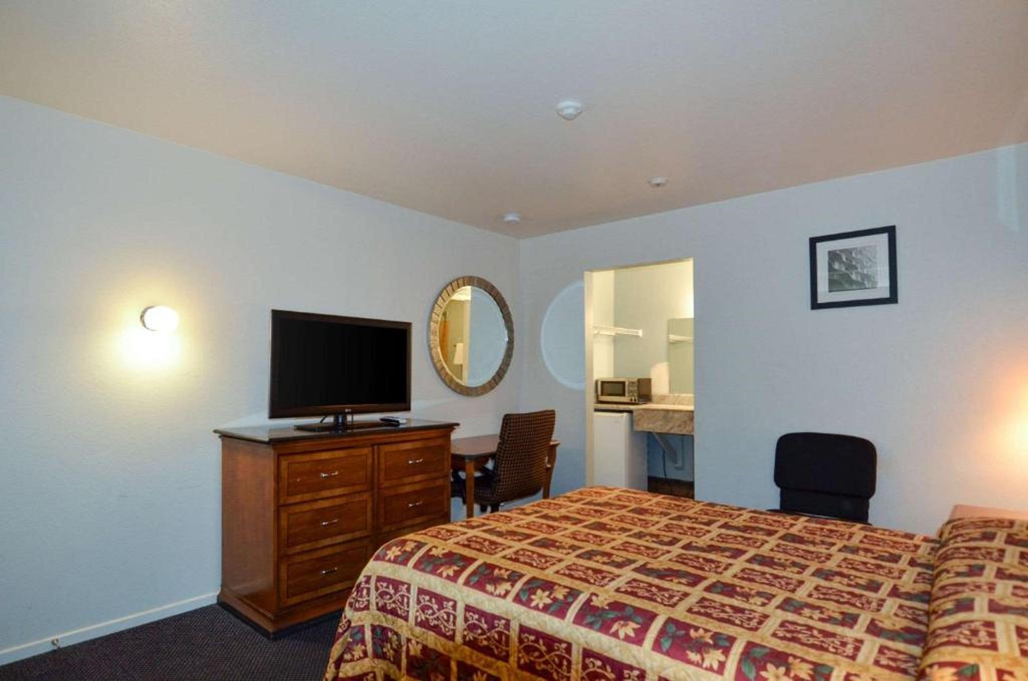 Beyond Stay Hotel Victorville Downtown Bagian luar foto